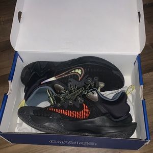 Giannis Immortality basketball shoe